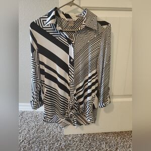 Black and White Geometric Patterned Women's Top